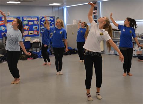 West End Star Inspires Dance Academy Students Carr Hill High School