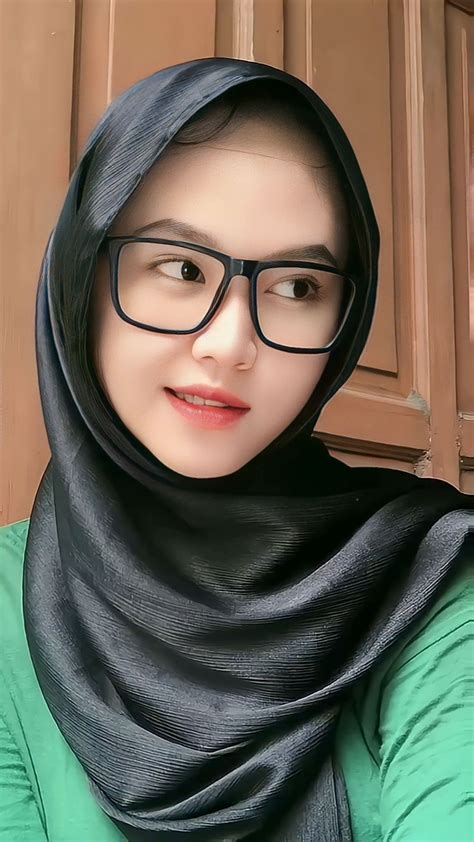 Pin Oleh Yanuar Budiman Di Hijab Melayu 2 Fotografi Wanita Pose Fotografi Wanita Sosok Perempuan