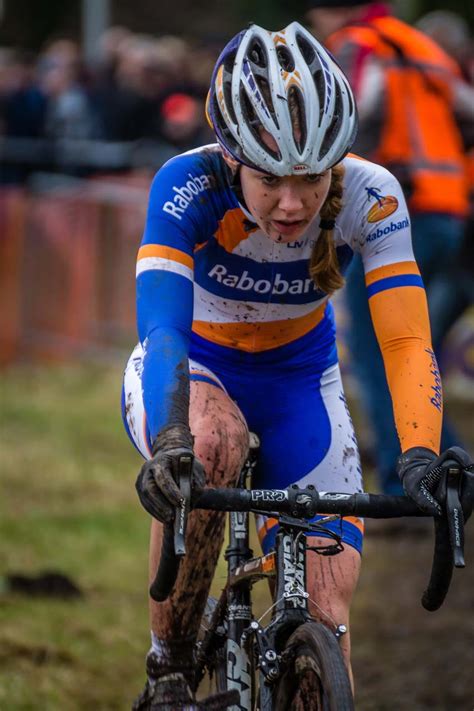 | op pad met anna van der breggen! Dutch Sweep Surhuisterveen in Lead-Up to Rome: Vos, van ...
