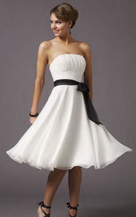 Egal, ob sie von einem wunderschönen brautkleid aus spitze träumen oder ein süßes kleines hochzeitskleid bevorzugen, stöbern sie in ruhe durch unsere große auswahl an günstigen. Brautkleid 50er stil