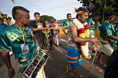 Thaipusam is also celebrated in the us, australia, canada, and south africa. Thaipusam-festival-at-Batu-Caves-in-Kuala-Lumpur - The ...