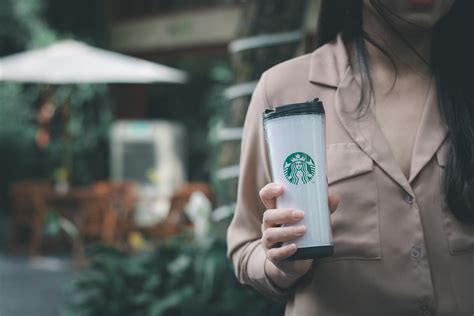 Strategi Bisnis Starbucks Tingkatkan Keuntungan Penjualan