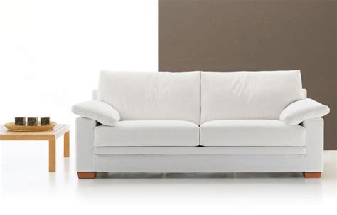 Le dimensioni divano a due posti hanno una larghezza compresa tra 120 e 180 cm. Divano Replay da Ventura | Designbest