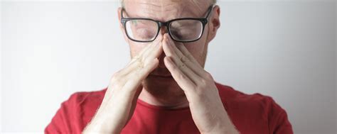 5 Reasons Why Rubbing Your Eyes Is Dangerous
