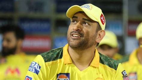 ipl 2021 ms dhoni is the heartbeat of chennai super kings says coach stephen fleming