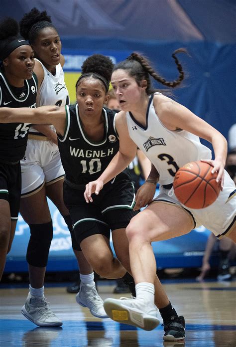 College Womens Basketball Wagner Falls Short In Nec Tourney Title