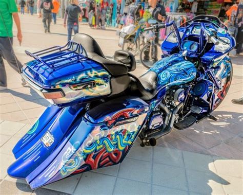 10 Of The Most Ridiculous Over The Top Custom Baggers Ever Made Autowise