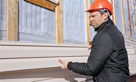 How to Remove Vinyl Siding? (Step-by-Step Tutorial)