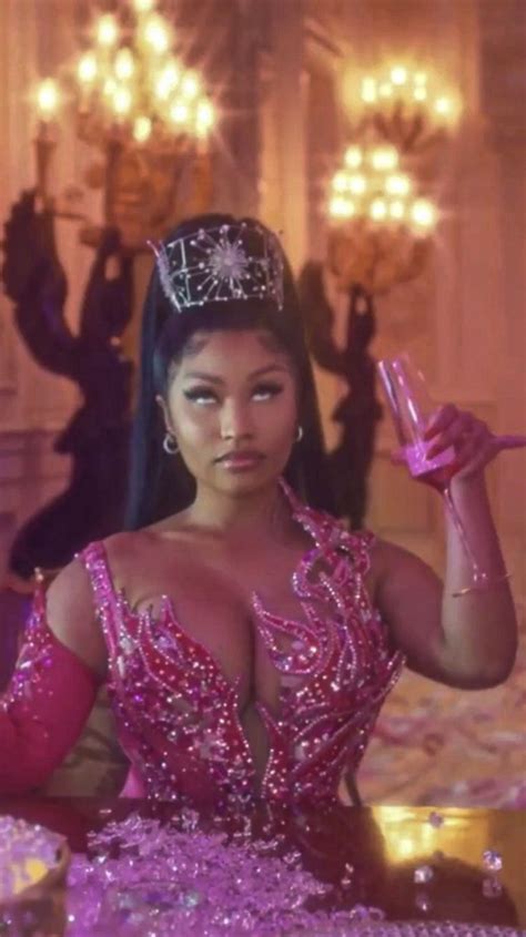 Born in saint james, port of spain, and raised in queens, new york city, she gained public recognition after releasing the. #aesthetic #queen #wallpaper #nickiminaj | Pastel pink ...