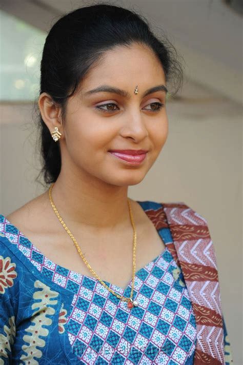 Listen to revathi | soundcloud is an audio platform that lets you listen to what you love and share the sounds you create. Photo And Wallpapers: latest tamil actress Abhinaya ...