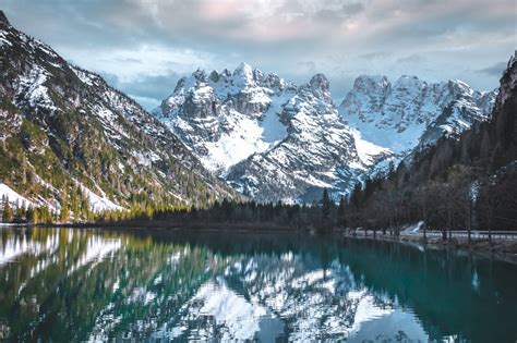 Der Dürrensee In Den Dolomiten