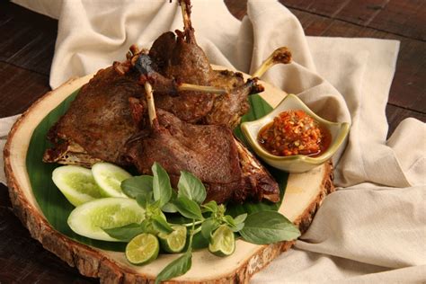 Dimasak Dengan Aneka Rempah Ini 6 Olahan Bebek Nikmat Khas Nusantara