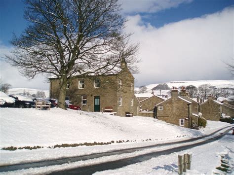 Bainbridge In Winter Cherry Bank The Yorkshire Dales England In