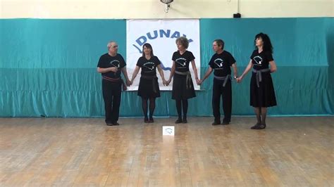 Ersko Kolo, Serbian folk dance - YouTube