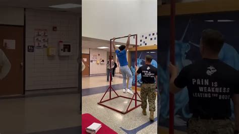 High School Guy Obliterates Marine Pull Up Challenge Youtube