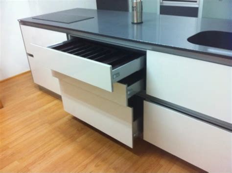 Amueblar tu primera casa no es una tarea baladí, porque implica una serie hoy quiero compartir con vosotros cinco consejos que me dieron o me gustaría que me hubieran dado cuando amueblé mi casa. LOVIK COCINA MODERNA. Tienda de muebles de cocina desde ...