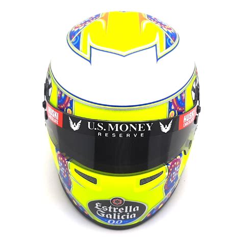 De brit, wiens moeder belgisch is, wilde een eerbetoon brengen aan zijn. Helm Lando Norris - GPworld News