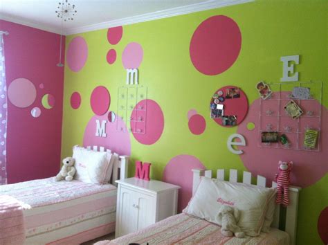 This Is How We Redecorated The Girls Room Bright Pink And Green Then I Found Round Cork Boards