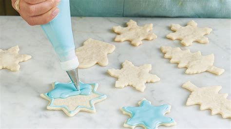 But the wonderful thing is that you can manipulate the icing. Royal Icing Without Meringue Powder : Royal Icing For ...
