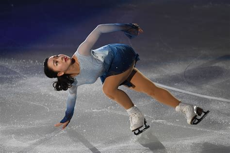 El Espectáculo Y Belleza Del Patinaje Artístico Sobre Hielo En Japón