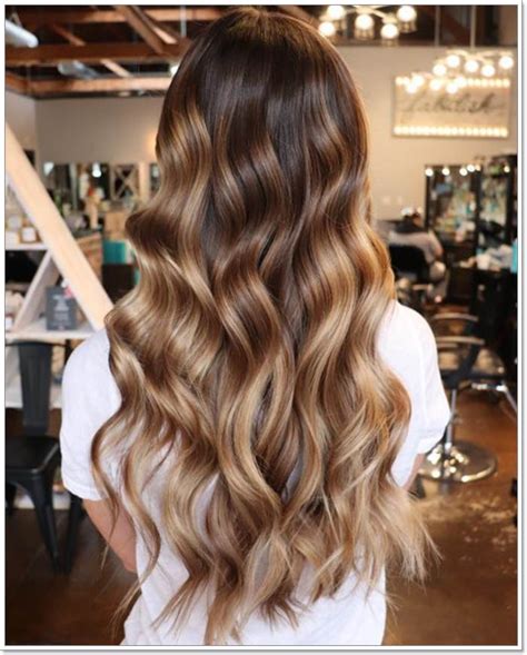 You can wear curls, braid your hair, leave it straight, make it long or short, and your appearance will be fantastic thanks to the natural gloss and golden warmth added by the simple highlighting procedure. 110 Brown Hair With Blonde Highlights For You