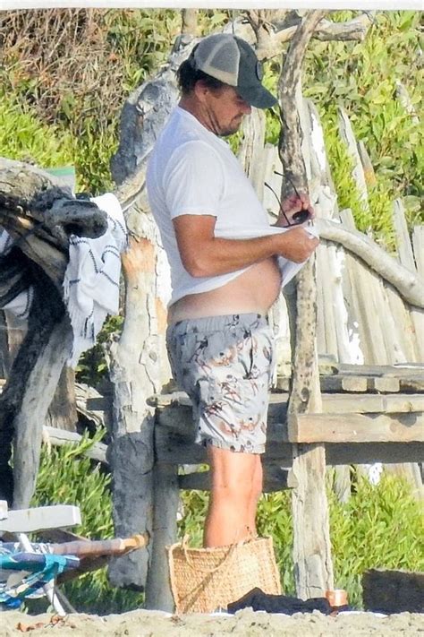 Shirtless Leonardo Dicaprio Shows Off Dad Bod As He Hits The Beach With Pals Mirror Online