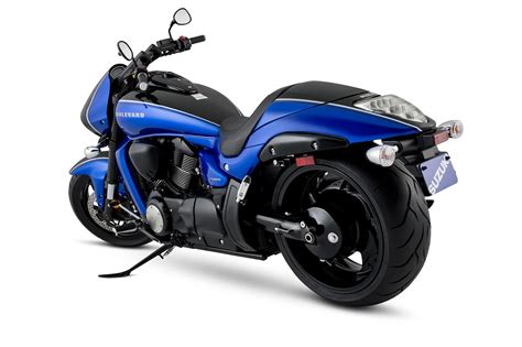 Is an alternative for someone trying not to buy a harley. suzuki m109r - Hello USA
