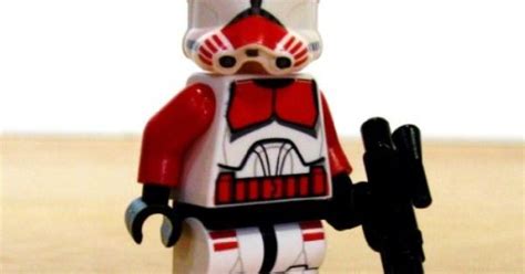 Lego Star Wars Minifigure Red Shock Clone Trooper Wblaster From Police