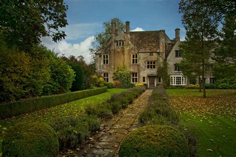 Avebury Manor Manor English Manor Houses Castles In England