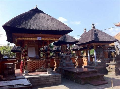 8+ Rumah Adat Bali dan Ciri Khasnya + Gambar [LENGKAP]
