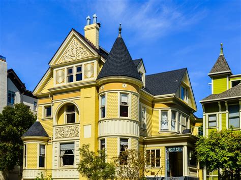 Choosing The Right Paint Colors For Your Victorian Style House Paint