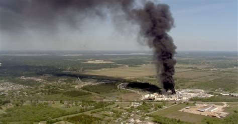 At Least 1 Dead 2 Critically Injured In Houston Area Chemical Plant Fire