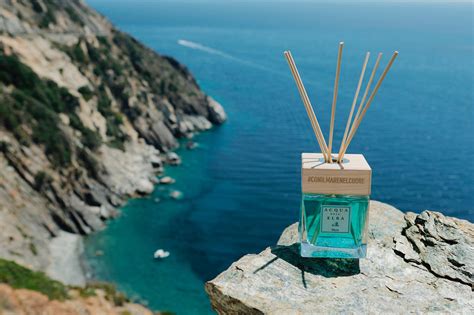Acqua dell'elba crafts its fresh, vibrant perfumes and home fragrances from the highest quality natural botanicals and very select ingredients in their laboratory on elba. #conilmarenelcuore, Acqua dell'Elba risponde così all ...