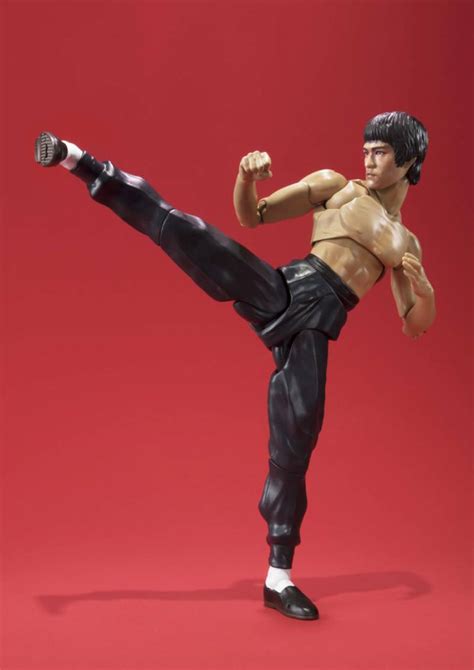 Bruce lee's game of death collector's edition, uk version. S.H. Figuarts - Bruce Lee