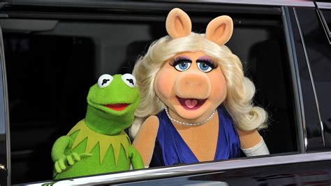 Kermit The Frog And Miss Piggy Of The Muppets Announce Breakup 6abc