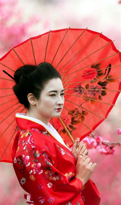 The hairstyles of women were especially elaborate and varied through the. Best Chinese Hairstyles - Our Top 10