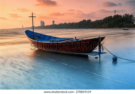 Fishing Boat Rayong Beach Thailand Stock Photo 270819119 Shutterstock