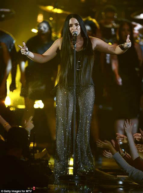 Mtv Emas 2017 Demi Lovato Dons Sheer Glittery Pants Daily Mail Online