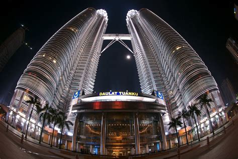 Photographed In Its Entirety The Petronas Twin Towers Kuala Lumpur