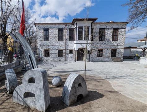 136 vite më parë në Korçë u hap e para Mësonjëtore shqipe