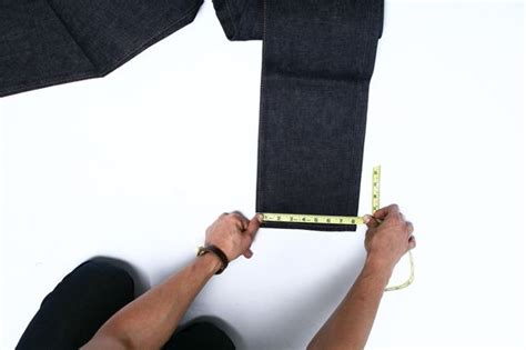 Cara mengukur celana pria ukuran yg diperlukan 1, lingkar pinggang 2, lingkar pinggul 3, lingkar pisak 4,lingkar paha/. Cara Mengukur Celana