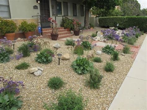 It allows you to sit back and relax in the shade while reducing water usage. Some Landscapers Are Helping Drought-Stricken California ...