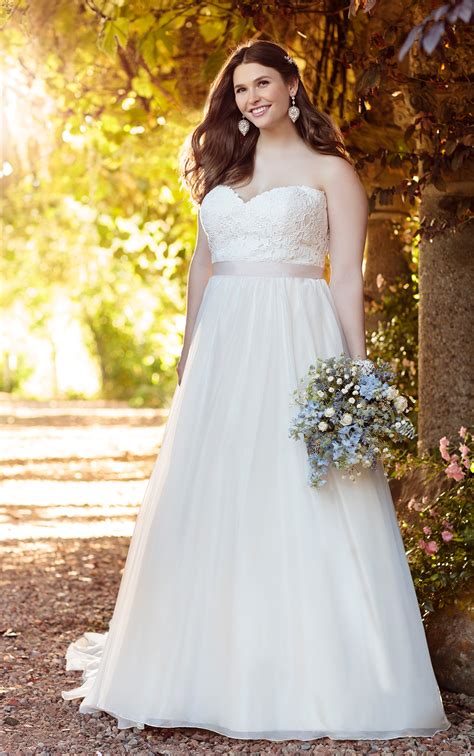 Over 50 different styles of bridal gowns to choose from sizes 16 to 34. Plus Size Ball Gown Wedding Dresses | Essense of Australia