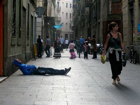 Consulta las últimas noticias sobre okupas. Los okupas toman el barrio del Raval: "Volví de vacaciones ...