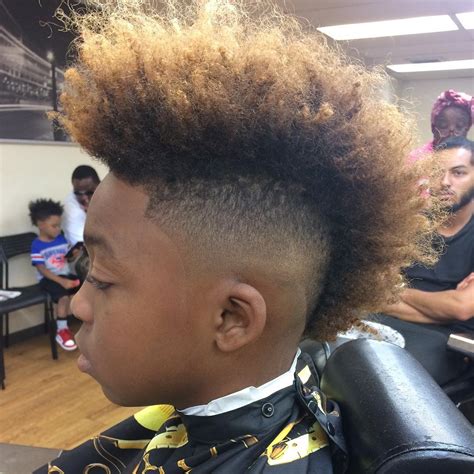 Even if you know the look you want, it can be hard to find a stylist who knows the best way to cut curly hair. 15 Mohawk Fade Haircuts (2020 Update)