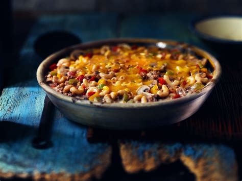 Prepare recipe as directed, stirring all grated cheddar cheese into thickened milk mixture until melted. Mac 'n Cheeseburger Casserole Recipe | Cook With Campbells Canada