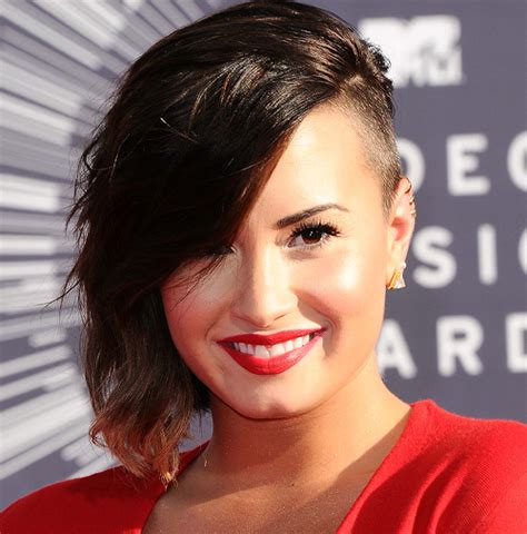 Pin By S L On Haircuts Demi Lovato Pictures Hairstyle Half Shaved Hair