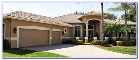 Exterior color choices are typically light or white to help insulate the interior from the blast of the sun's heat. Image result for florida exterior paint colors | House paint exterior, Old home remodel
