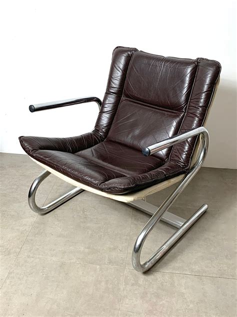 On Hold Tubular Chrome And Leather Z Lounge Chair 1970s