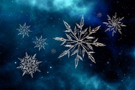 Snowflakes 4k Ultra Hd Wallpaper Background Image 3900x2600 Id